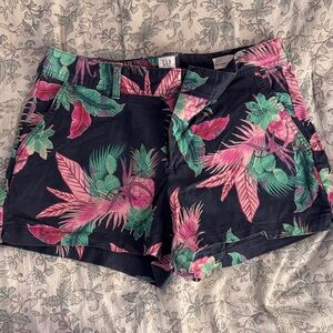 GAP Women's Size 10 Print "City Shorts" - navy blue, pink, and Green design.